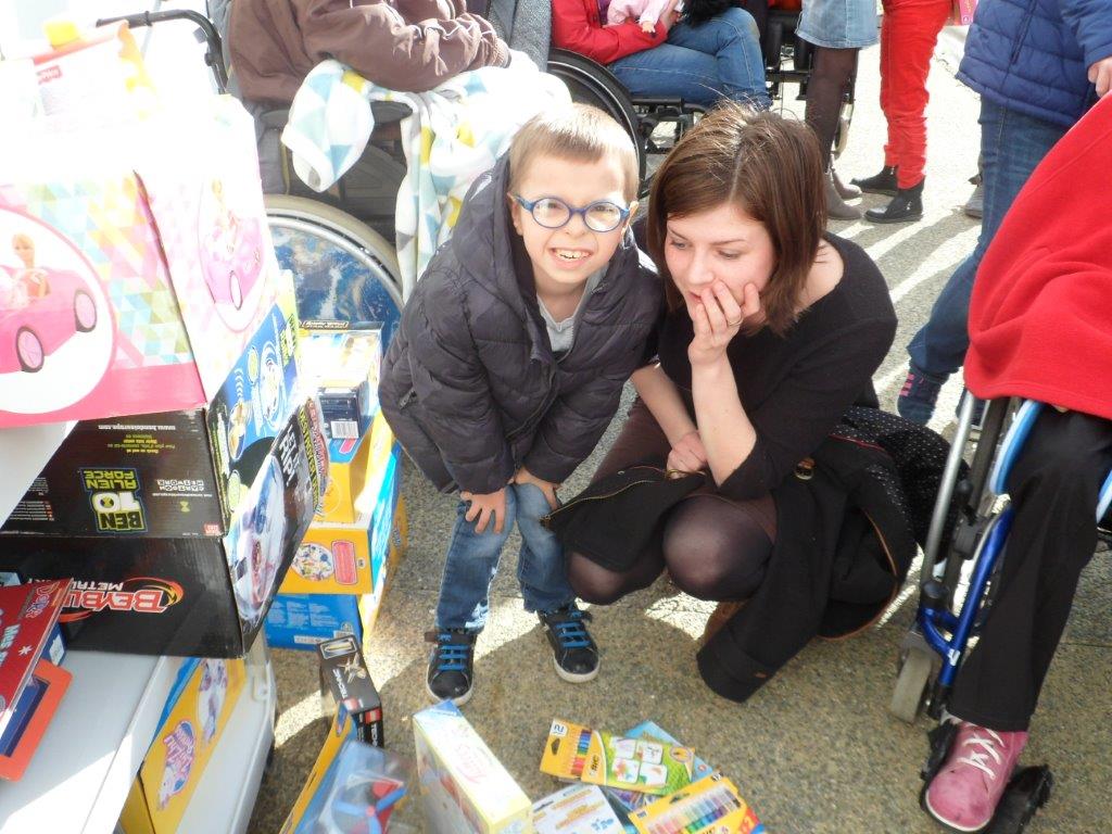 medias/images/donations/Donations2017/KGDonMotard3.jpg
